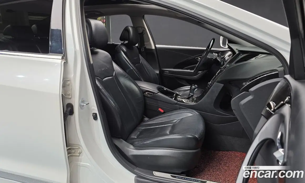 Hyundai Grandeur 2013 3.0 АКПП, фото 11