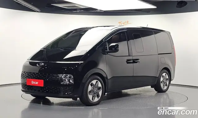 Hyundai Staria, 2023, 115 674 км