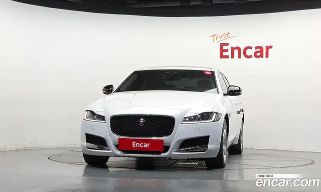 Jaguar XF 2017 2.0 АКПП, миниатюра 3 Jaguar XF 2017 2.0 АКПП, миниатюра 3