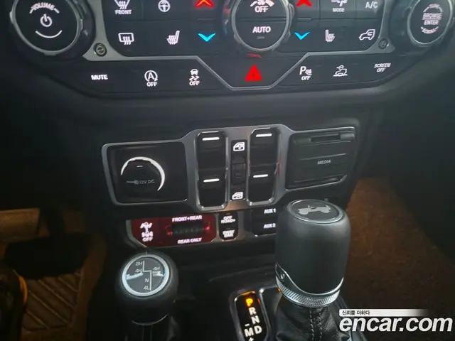 Jeep Wrangler 2025 2.0 АКПП, миниатюра 10 Jeep Wrangler 2025 2.0 АКПП, миниатюра 10