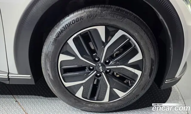 Kia EV6 2021 0.1 АКПП, миниатюра 5 Kia EV6 2021 0.1 АКПП, миниатюра 5