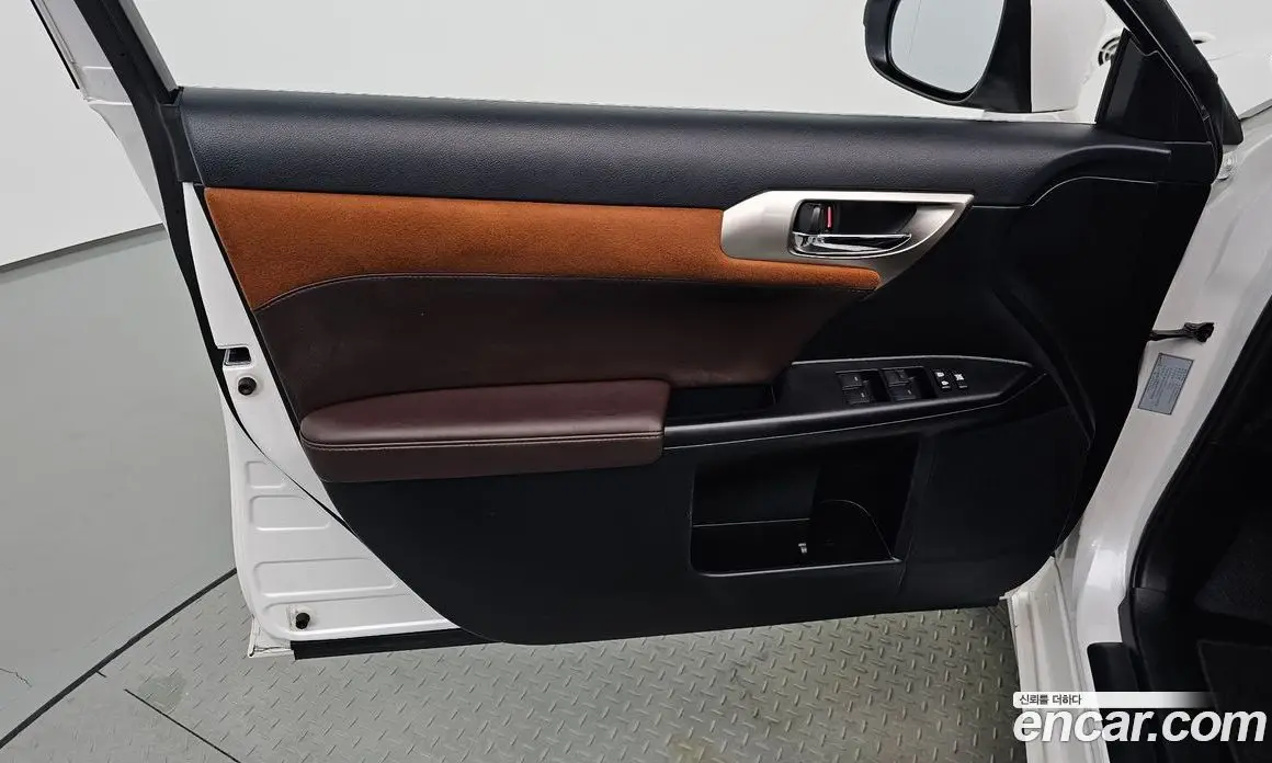 Lexus CT200h 2018 1.8 АКПП, фото 13