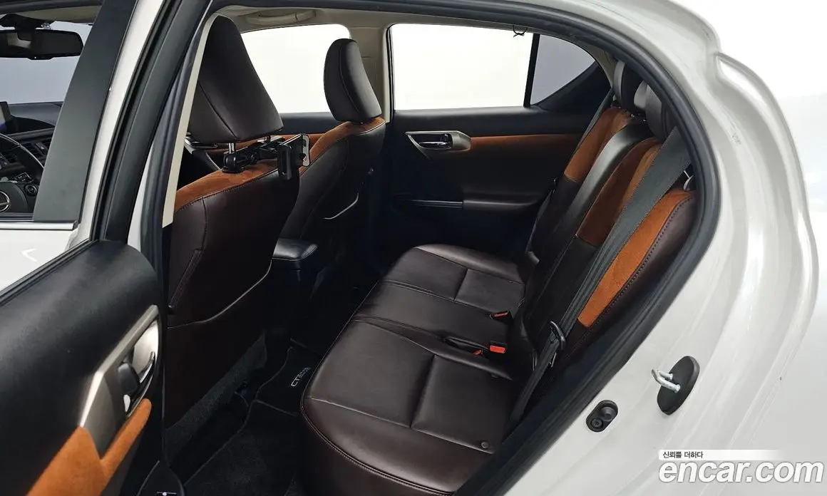 Lexus CT200h 2018 1.8 АКПП, фото 15