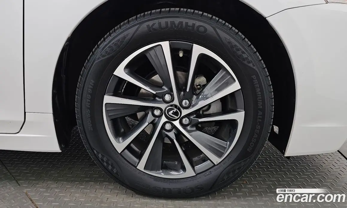 Lexus CT200h 2018 1.8 АКПП, фото 6