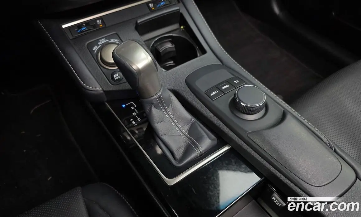 Lexus ES 2017 2.5 АКПП, фото 9