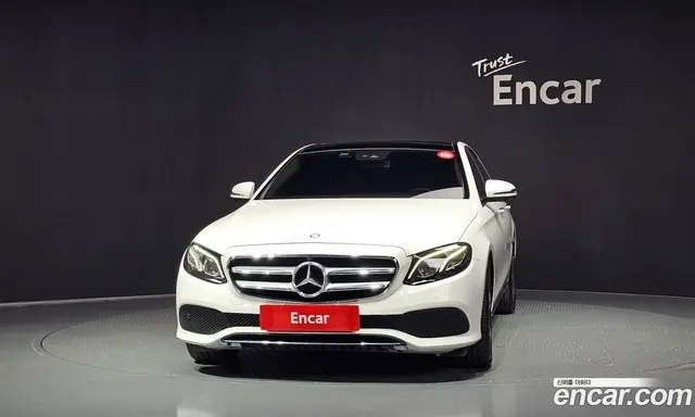 Mercedes-Benz E-Class 2016 2.0 АКПП, миниатюра 3