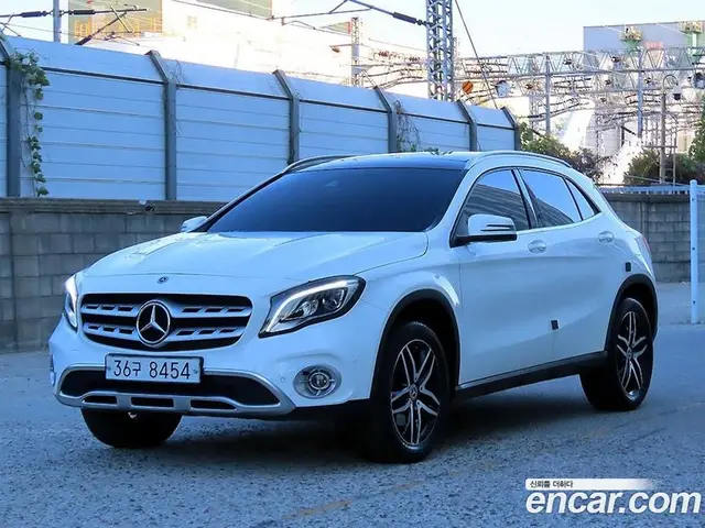 Mercedes-Benz GLA-Class 2019 2.0 АКПП, миниатюра 2