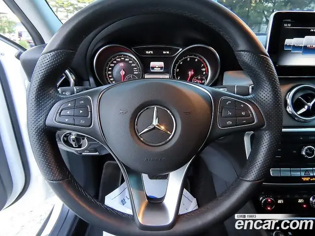 Mercedes-Benz GLA-Class 2019 2.0 АКПП, миниатюра 8
