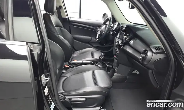 Mini Cooper 2019 1.5 АКПП, миниатюра 11