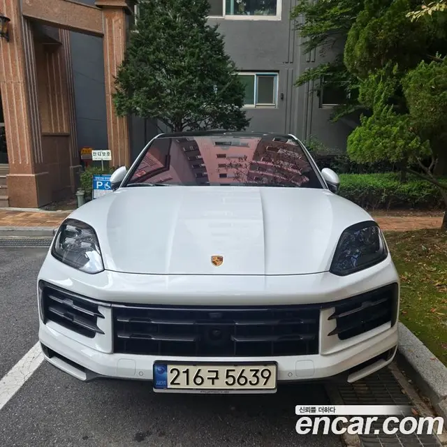 Porsche Cayenne, 2024, 25 891 км