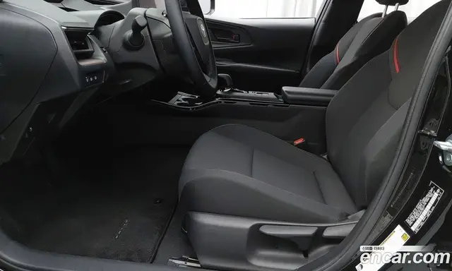 Toyota Prius 2024 2.0 АКПП, миниатюра 10 Toyota Prius 2024 2.0 АКПП, миниатюра 10
