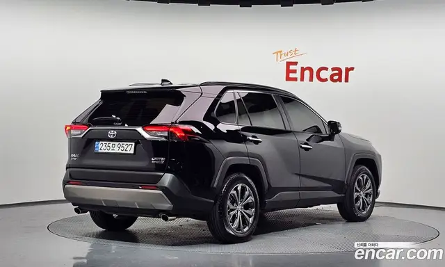 Toyota RAV4, 2024, 17 309 км