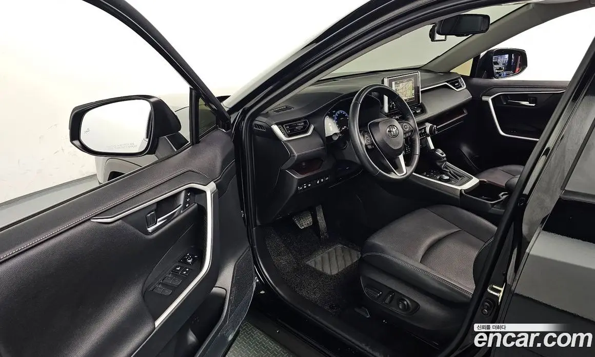 Toyota RAV4 2024 2.5 АКПП, фото 12
