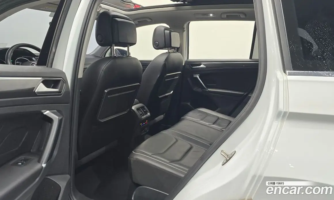 Volkswagen Tiguan 2018 2.0 АКПП, фото 11