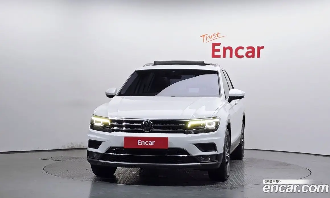 Volkswagen Tiguan 2018 2.0 АКПП, фото 3