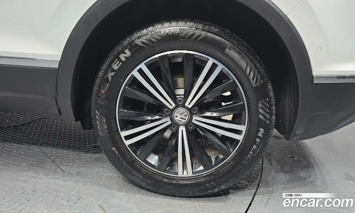 Volkswagen Tiguan 2018 2.0 АКПП, фото 5