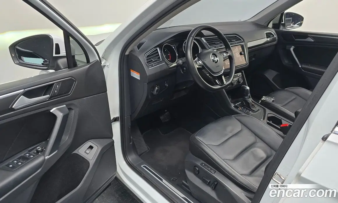 Volkswagen Tiguan 2018 2.0 АКПП, фото 10
