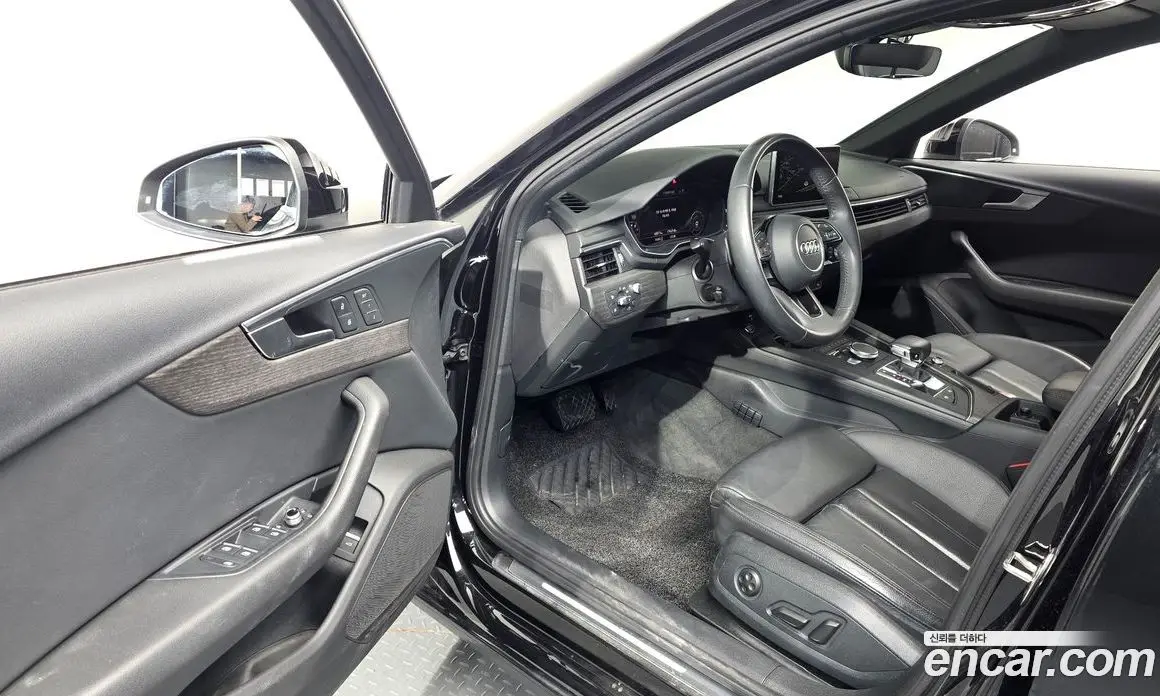Audi A4 2019 2.0 АКПП, фото 13