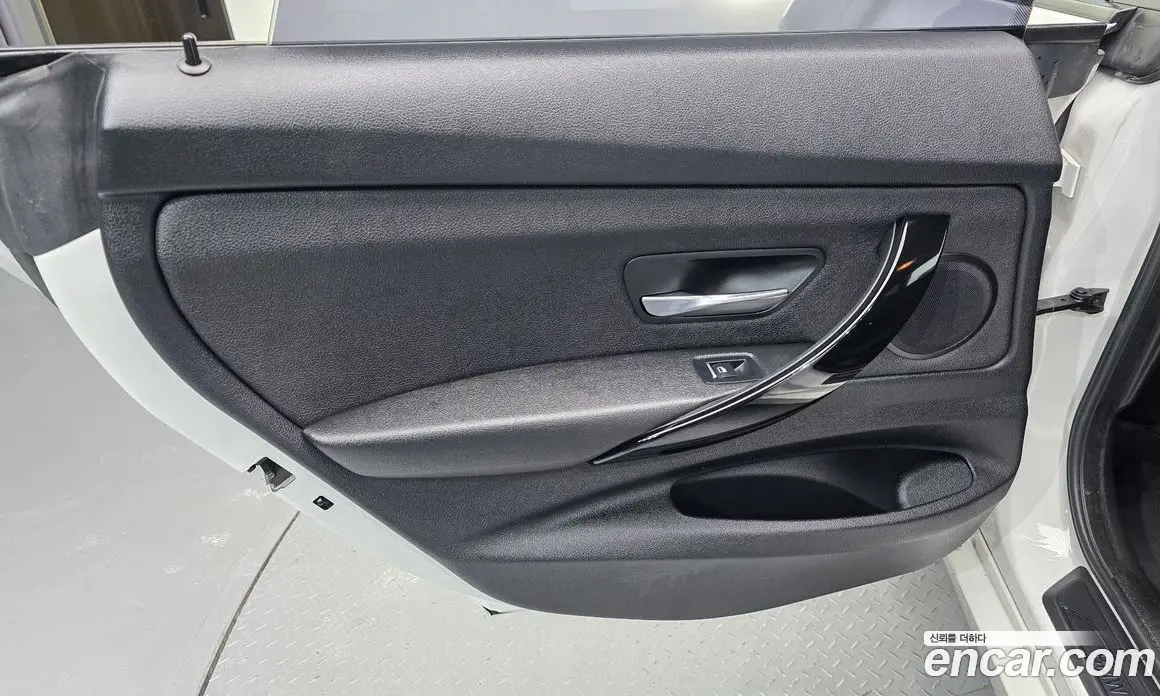 BMW 3 серия 2017 2.0 АКПП, фото 15