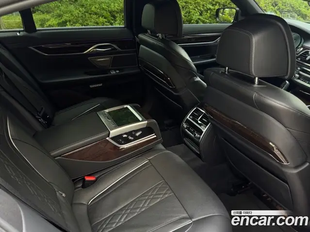BMW 7 серия 2016 3.0 АКПП, миниатюра 11