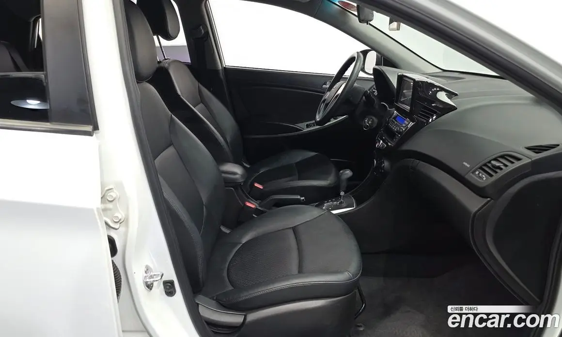 Hyundai Accent 2013 1.6 АКПП, фото 17