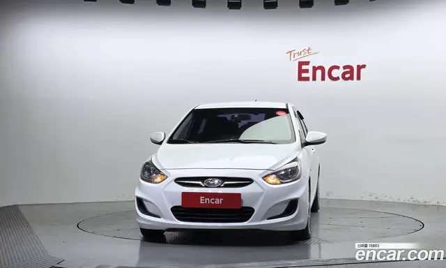 Hyundai Accent 2013 1.6 АКПП, миниатюра 3