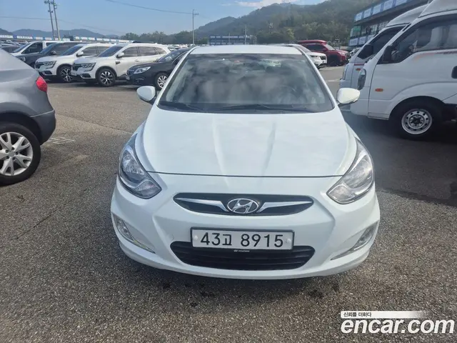 Hyundai Accent 2013 1.4 АКПП, миниатюра 2