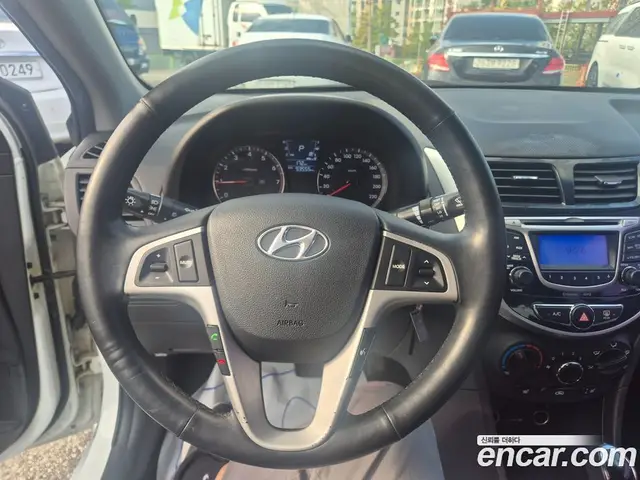 Hyundai Accent 2013 1.4 АКПП, миниатюра 10
