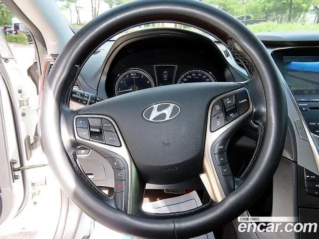 Hyundai Grandeur 2013 2.4 АКПП, миниатюра 8