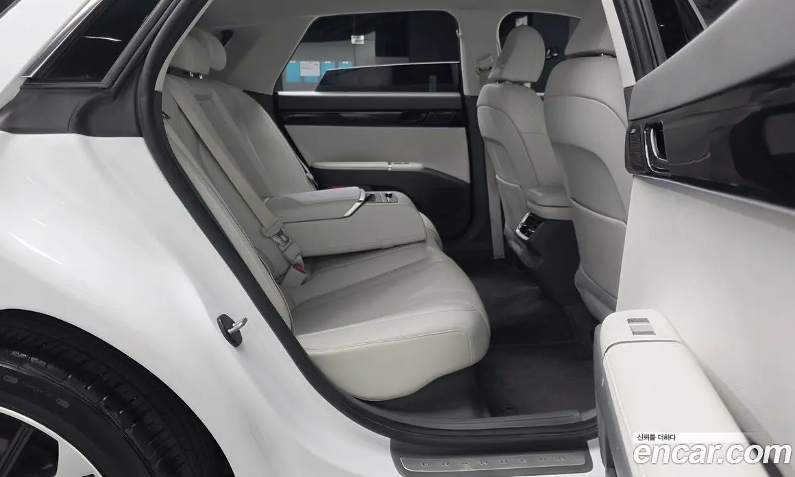 Hyundai Grandeur 2023 1.6 АКПП, фото 18
