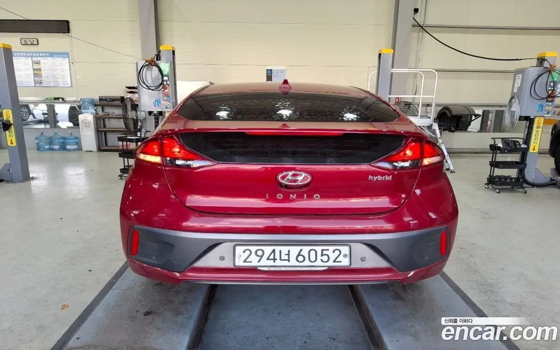 Hyundai Ioniq 2019 1.6 АКПП, фото 4