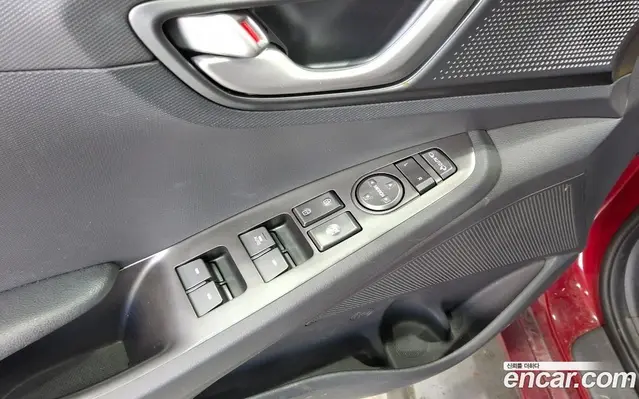 Hyundai Ioniq 2019 1.6 АКПП, миниатюра 7