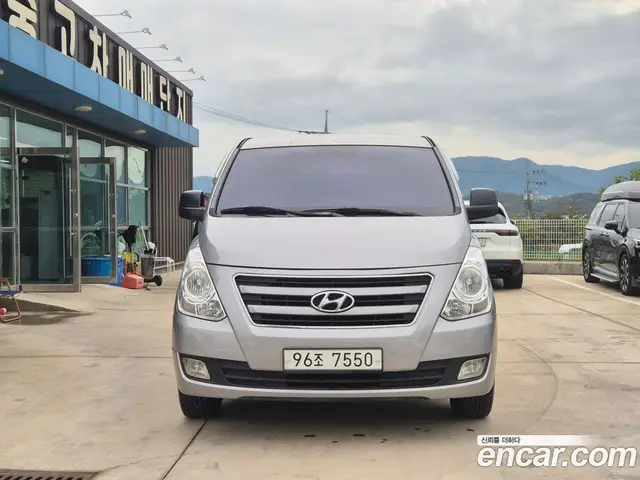 Hyundai Starex 2016 2.5 АКПП, миниатюра 2