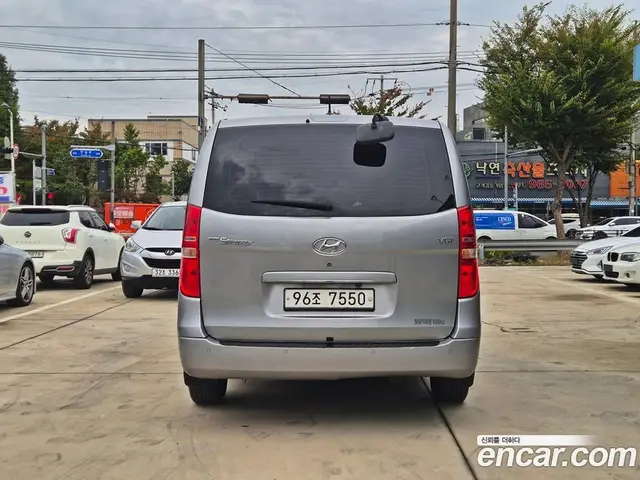 Hyundai Starex 2016 2.5 АКПП, миниатюра 5