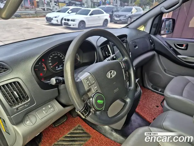 Hyundai Starex 2016 2.5 АКПП, миниатюра 9