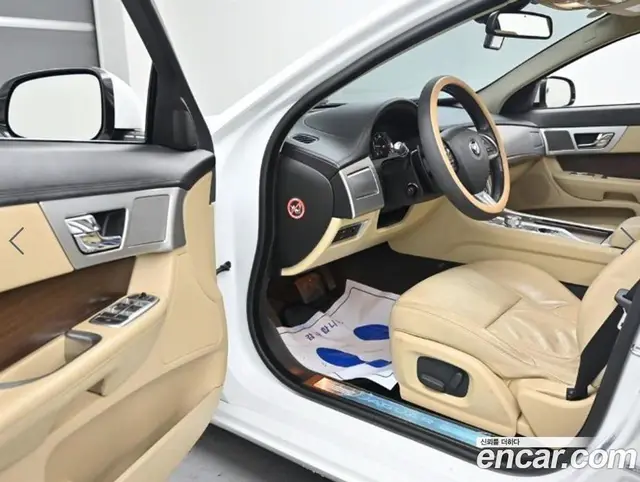 Jaguar XF 2015 2.2 АКПП, миниатюра 11