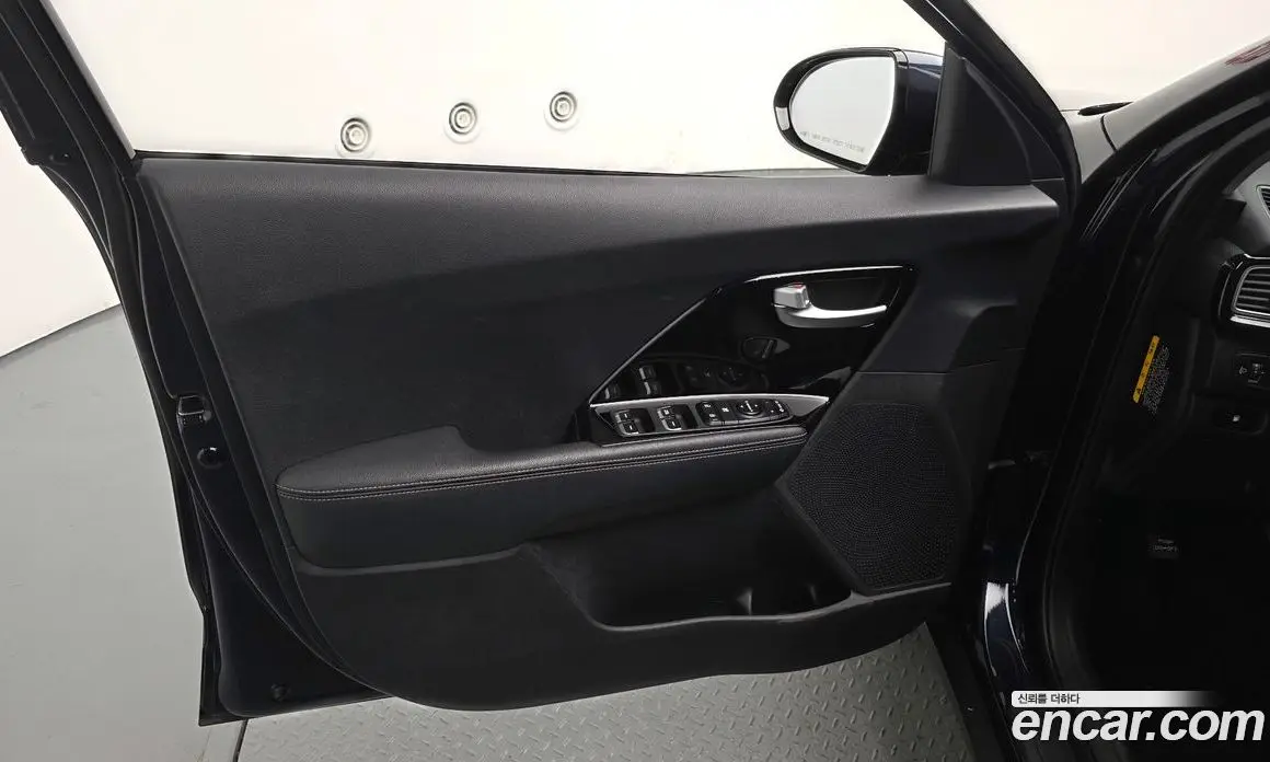 Kia Niro 2016 1.6 АКПП, фото 14