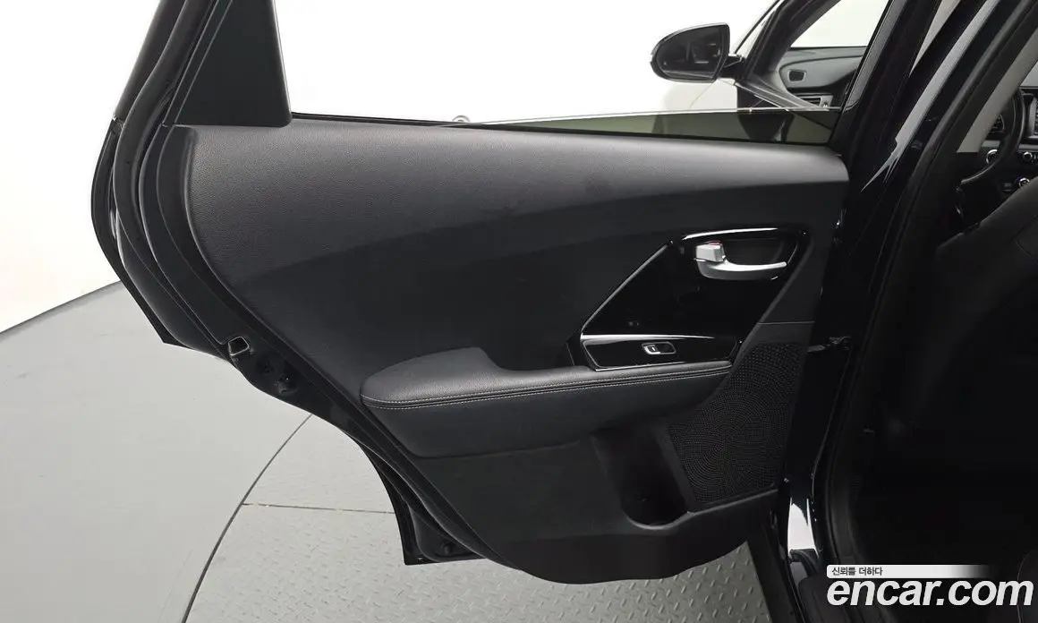 Kia Niro 2016 1.6 АКПП, фото 15