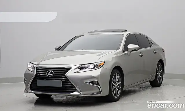 Lexus ES, 2016, 126 380 км