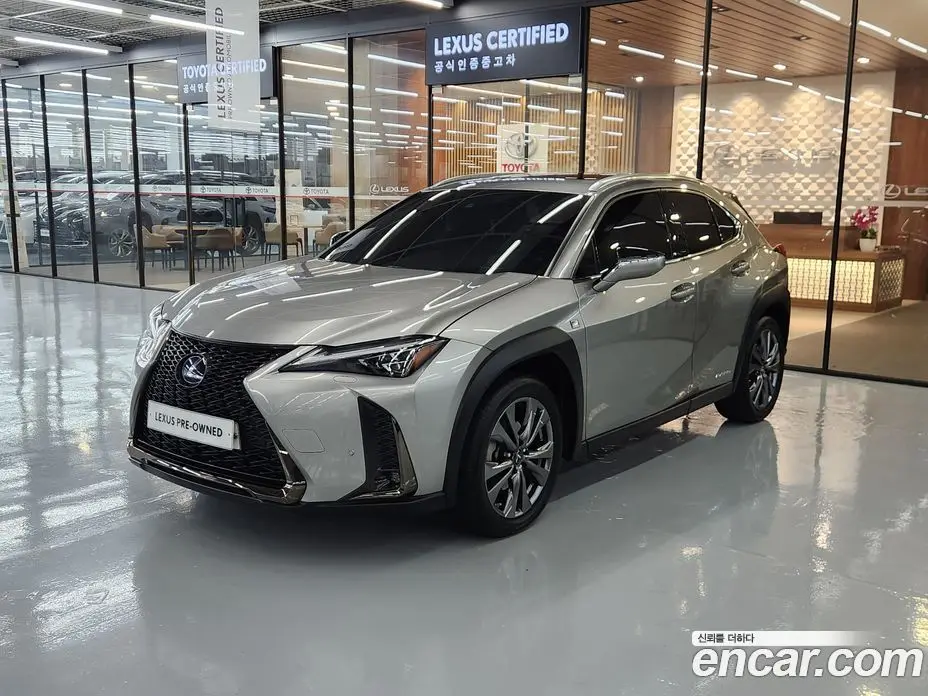 Lexus UX 2021 2.0 вариатор, фото 1 Lexus UX 2021 2.0 вариатор, фото 1