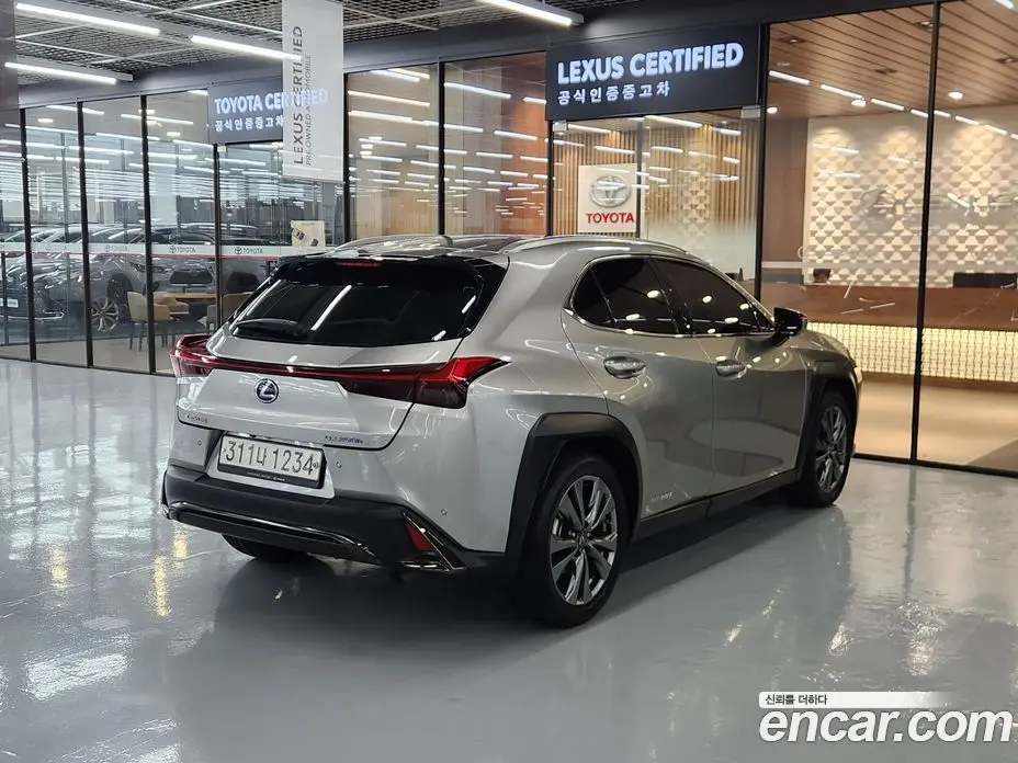 Lexus UX 2021 2.0 вариатор, фото 2 Lexus UX 2021 2.0 вариатор, фото 2