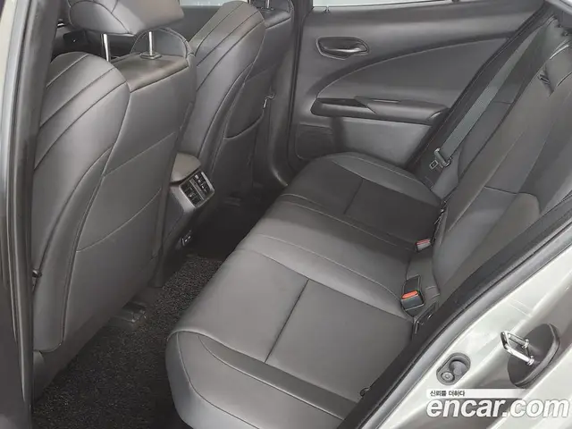 Lexus UX 2021 2.0 вариатор, миниатюра 5 Lexus UX 2021 2.0 вариатор, миниатюра 5