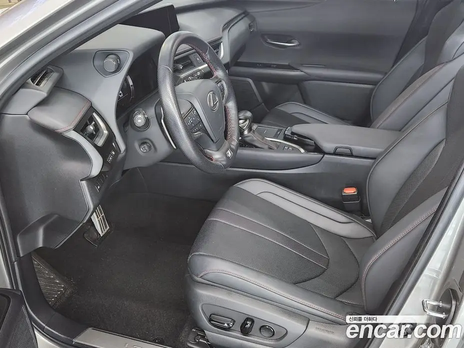 Lexus UX 2021 2.0 вариатор, фото 6 Lexus UX 2021 2.0 вариатор, фото 6