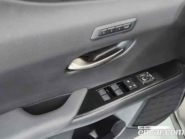 Lexus UX 2021 2.0 вариатор, миниатюра 8 Lexus UX 2021 2.0 вариатор, миниатюра 8