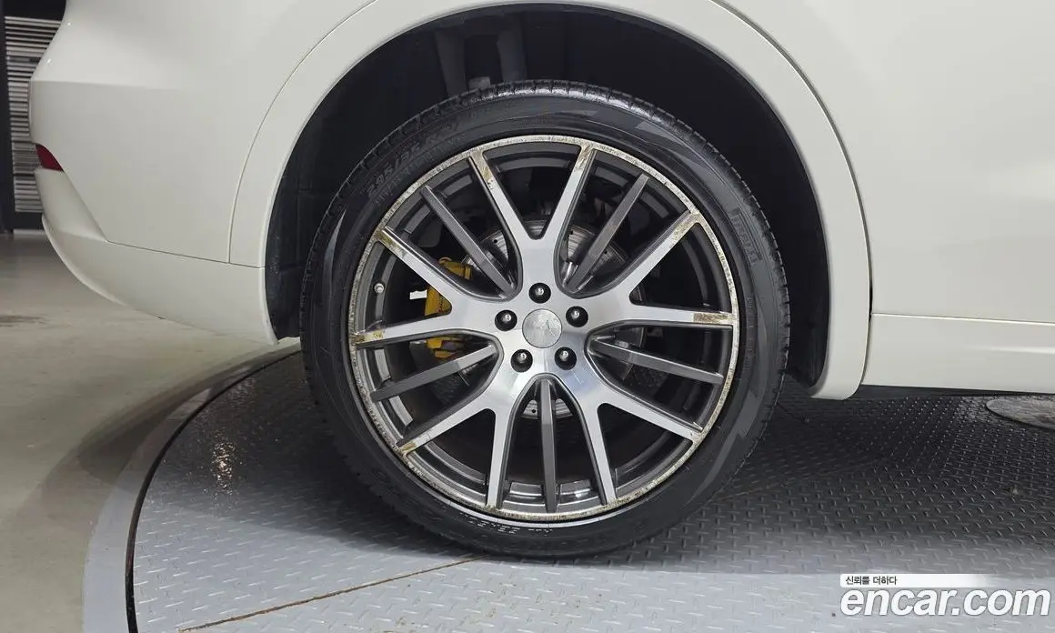 Maserati Levante 2017 3.0 АКПП, фото 5