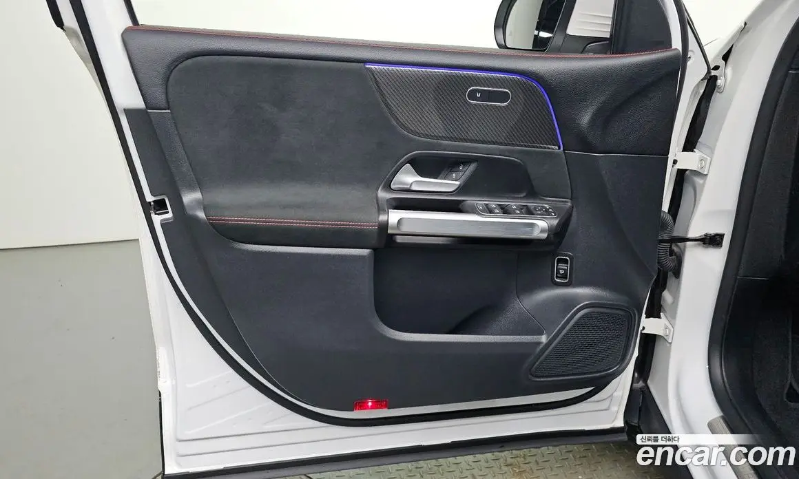 Mercedes-Benz GLB-Class 2022 2.0 АКПП, фото 14