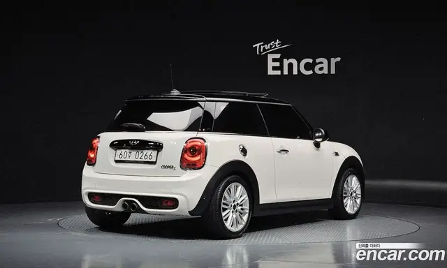 Mini Cooper 2017 2.0 АКПП, миниатюра 2