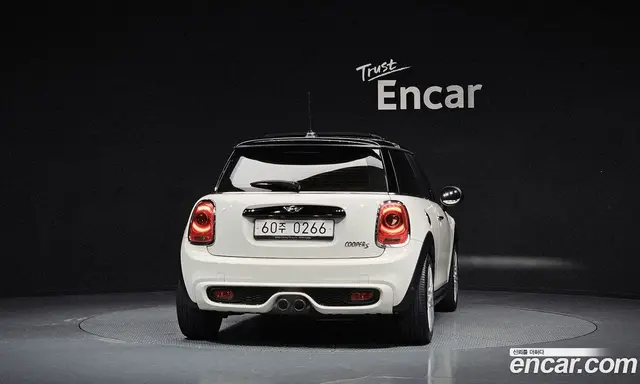 Mini Cooper 2017 2.0 АКПП, миниатюра 4