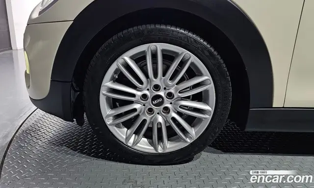 Mini Cooper 2017 2.0 АКПП, миниатюра 5