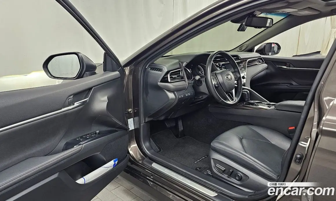Toyota Camry 2019 2.5 АКПП, фото 13